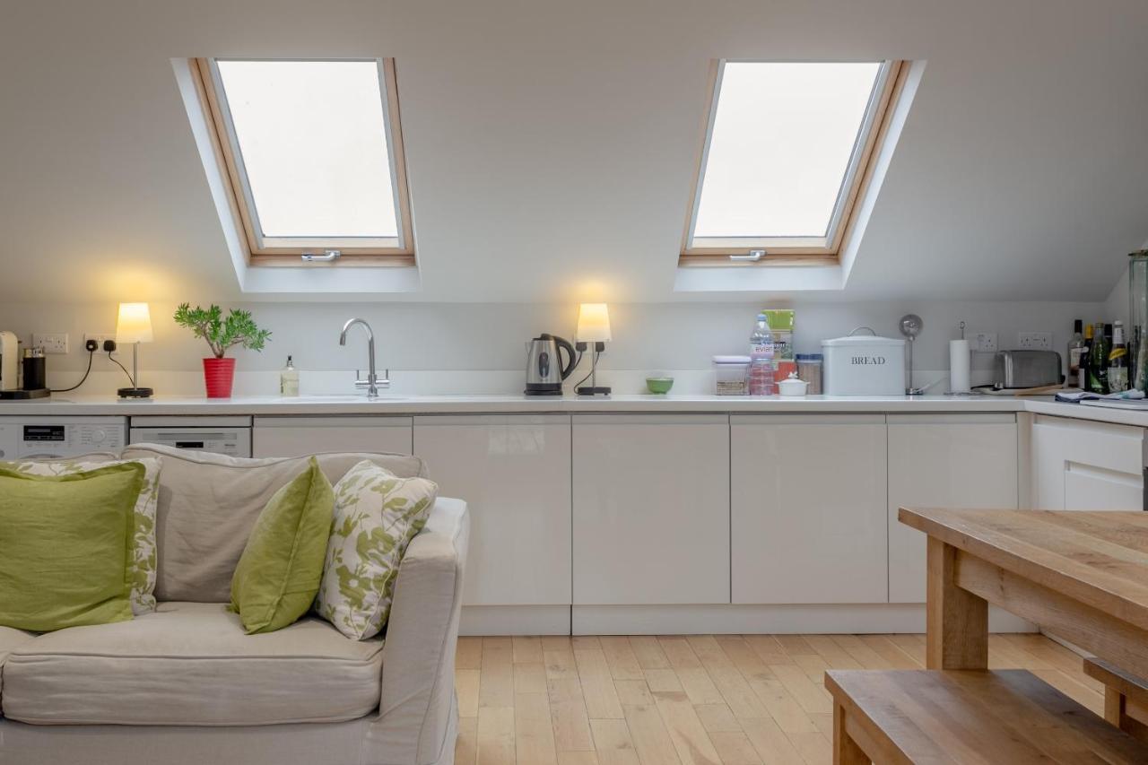 2 Bedroom Apartment Hammersmith Grove Sleeps 4 London Kültér fotó