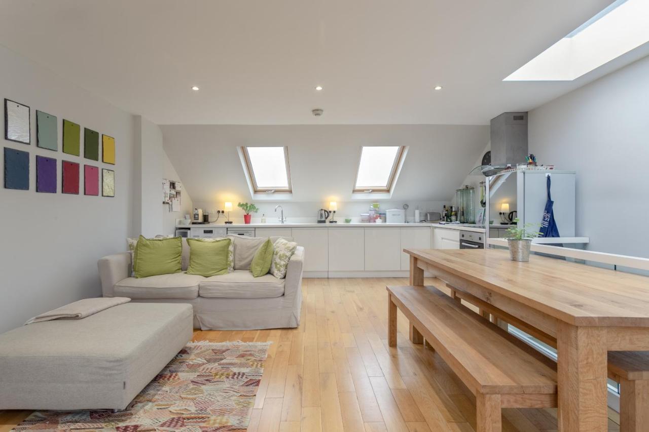 2 Bedroom Apartment Hammersmith Grove Sleeps 4 London Kültér fotó