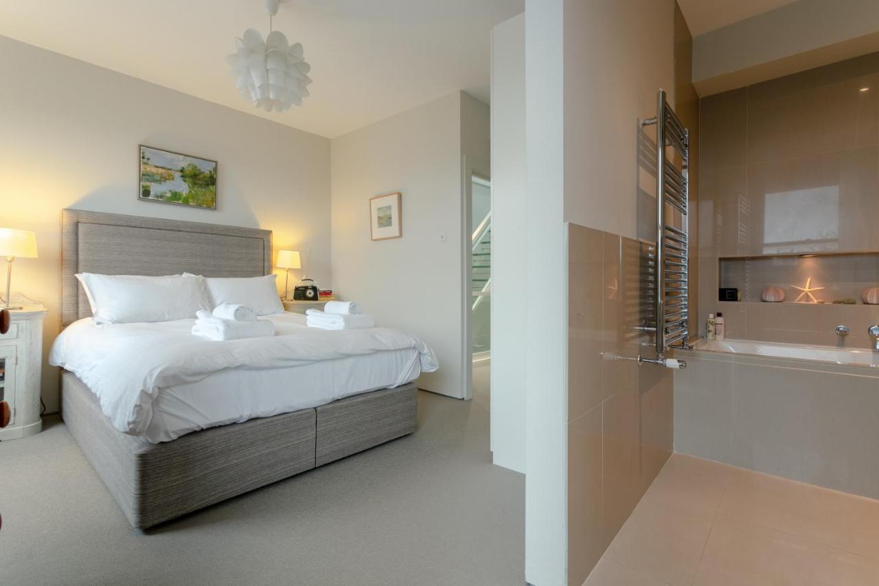 2 Bedroom Apartment Hammersmith Grove Sleeps 4 London Kültér fotó