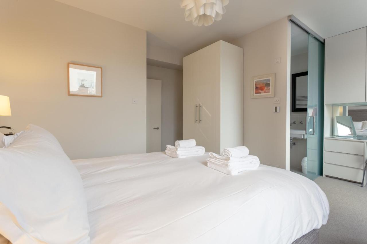 2 Bedroom Apartment Hammersmith Grove Sleeps 4 London Kültér fotó
