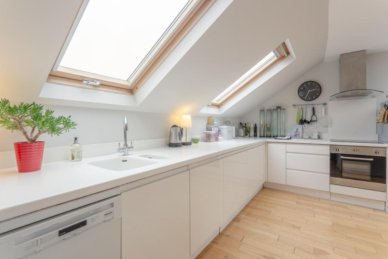 2 Bedroom Apartment Hammersmith Grove Sleeps 4 London Kültér fotó