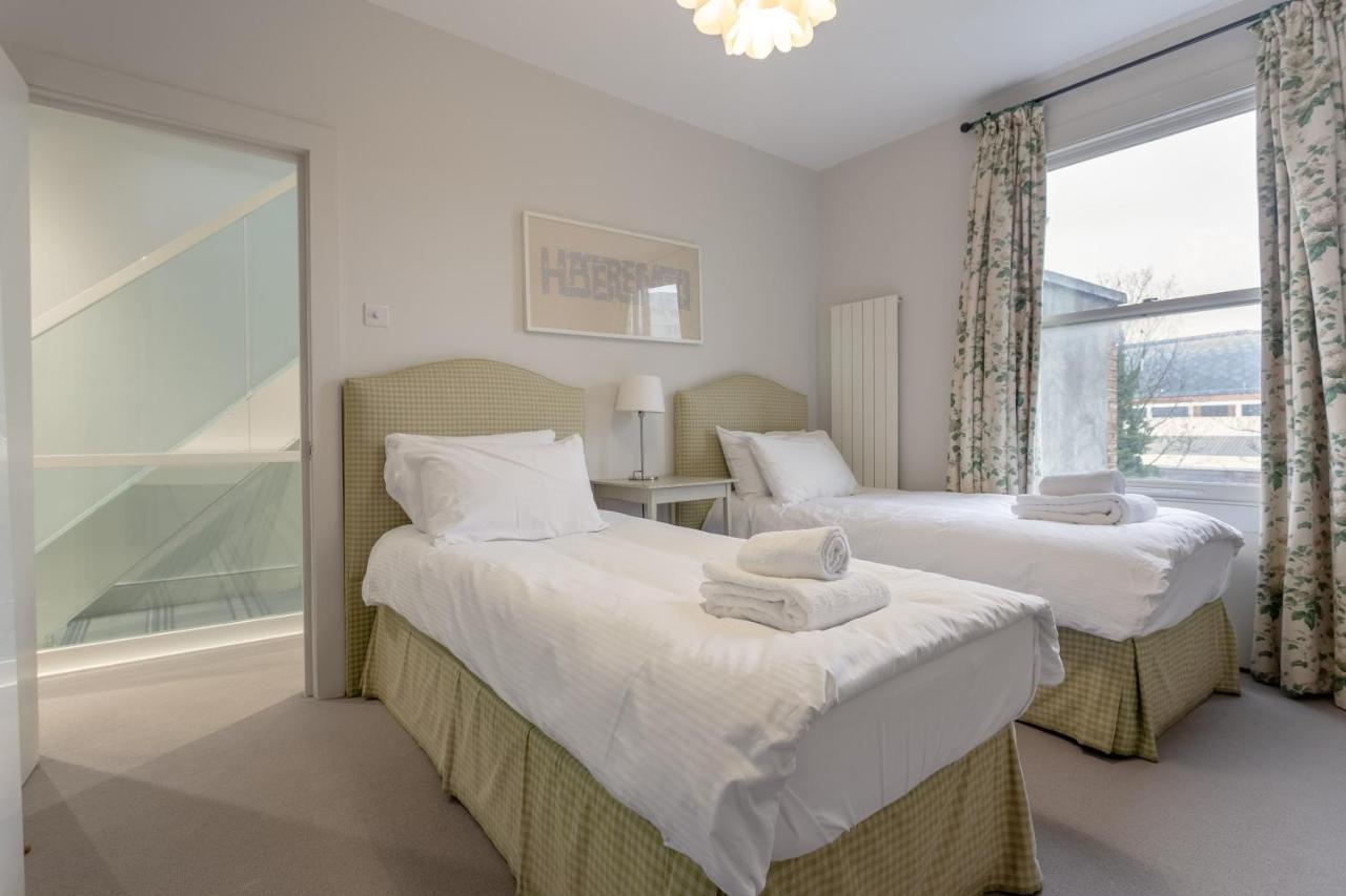 2 Bedroom Apartment Hammersmith Grove Sleeps 4 London Kültér fotó